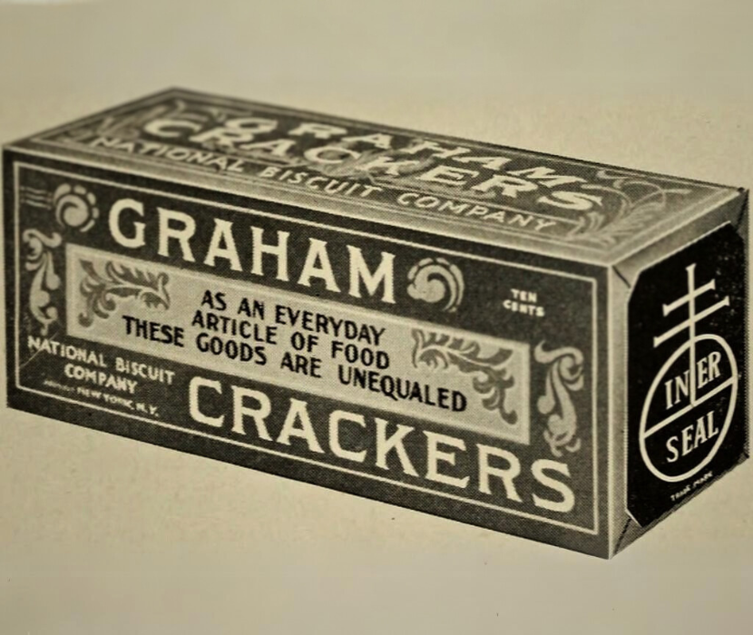 Early twentieth-century advertisement showing a box of Graham Crackers made by the National Biscuit Company