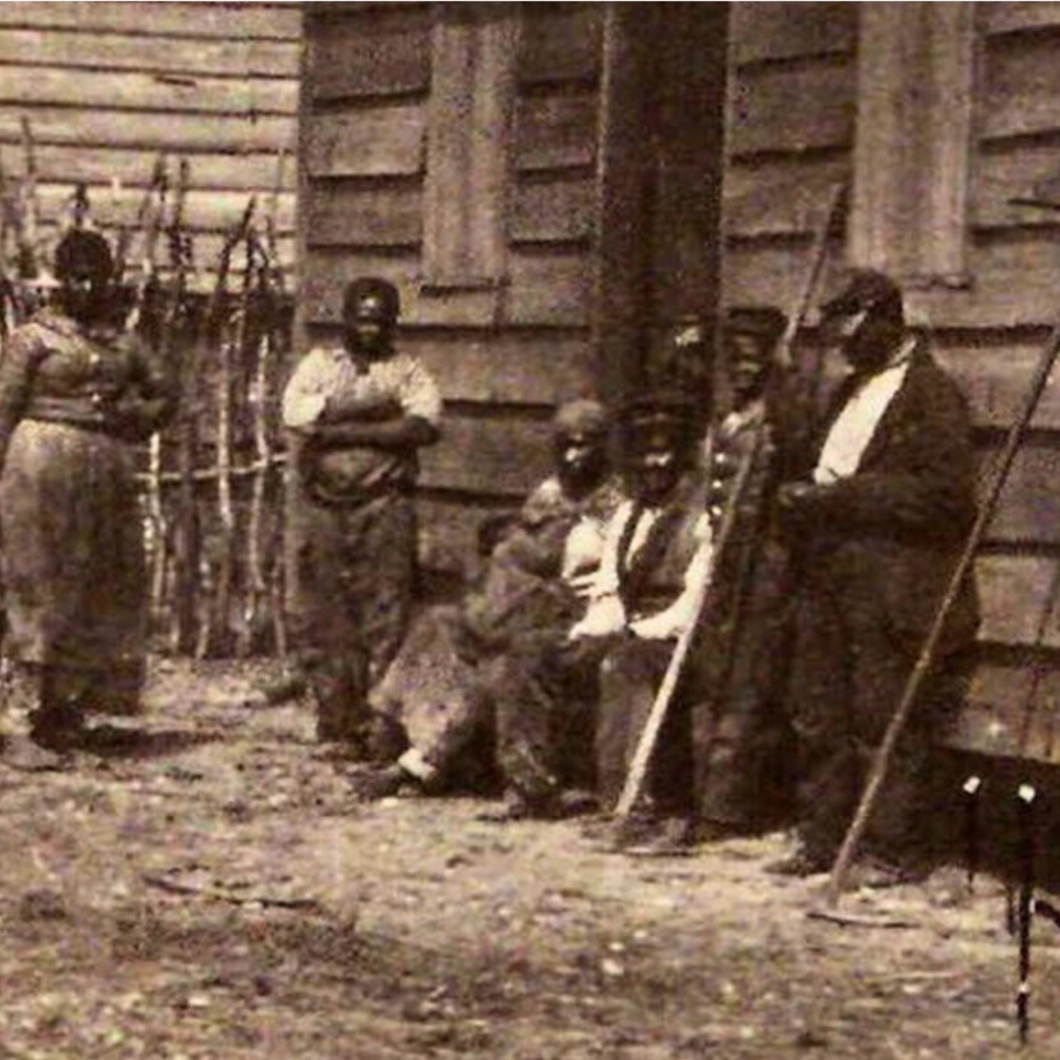 A photograph of African Americans at Rhett’s Plantation, Port Royal Island, SC, ca. 1861–1865 (The Gilder Lehrman Institute, GLC05111.01.0922)