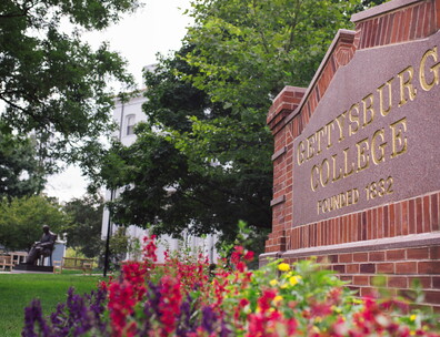 Sign with Gettysburg College taken on campus